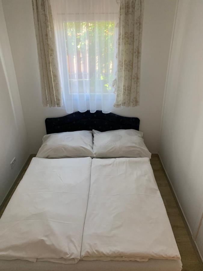 Mineral Apartman Crystal Sostofurdo Ngoại thất bức ảnh
